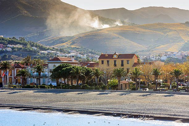 La promenade et les collines de Banyuls-sur-Mer